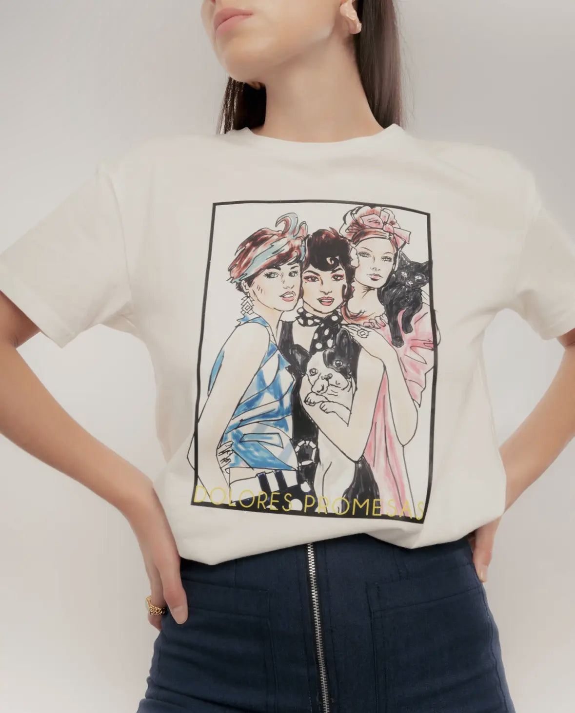 White cotton T-Shirt with Girls with style by Dolores Promesas