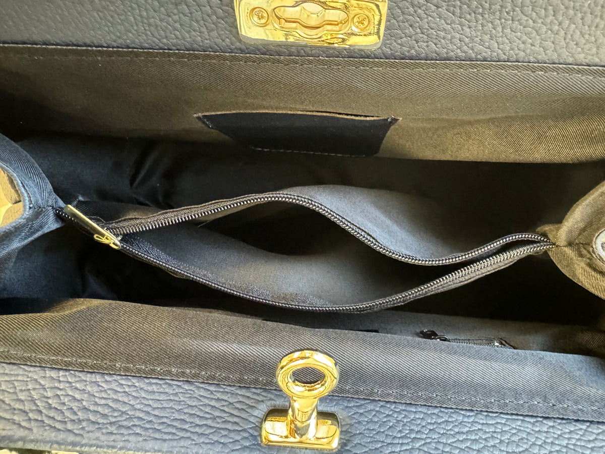 Leather Handbag by Mondarno