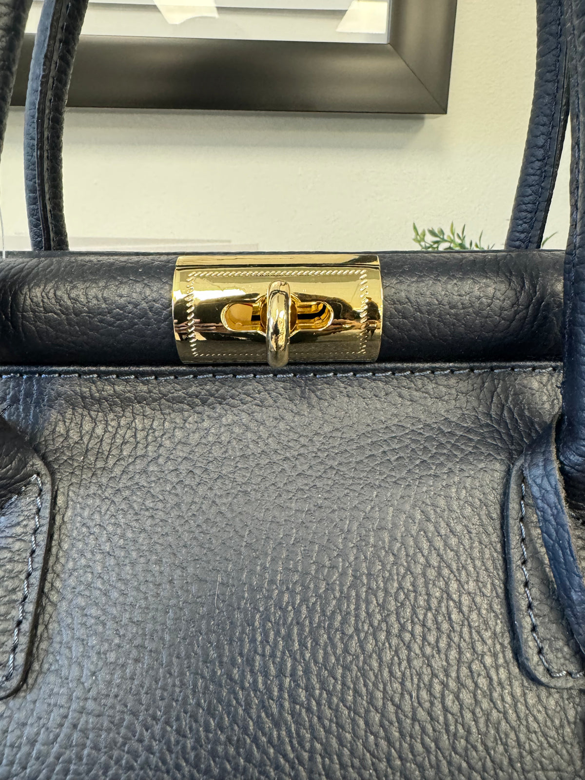 Leather Handbag by Mondarno