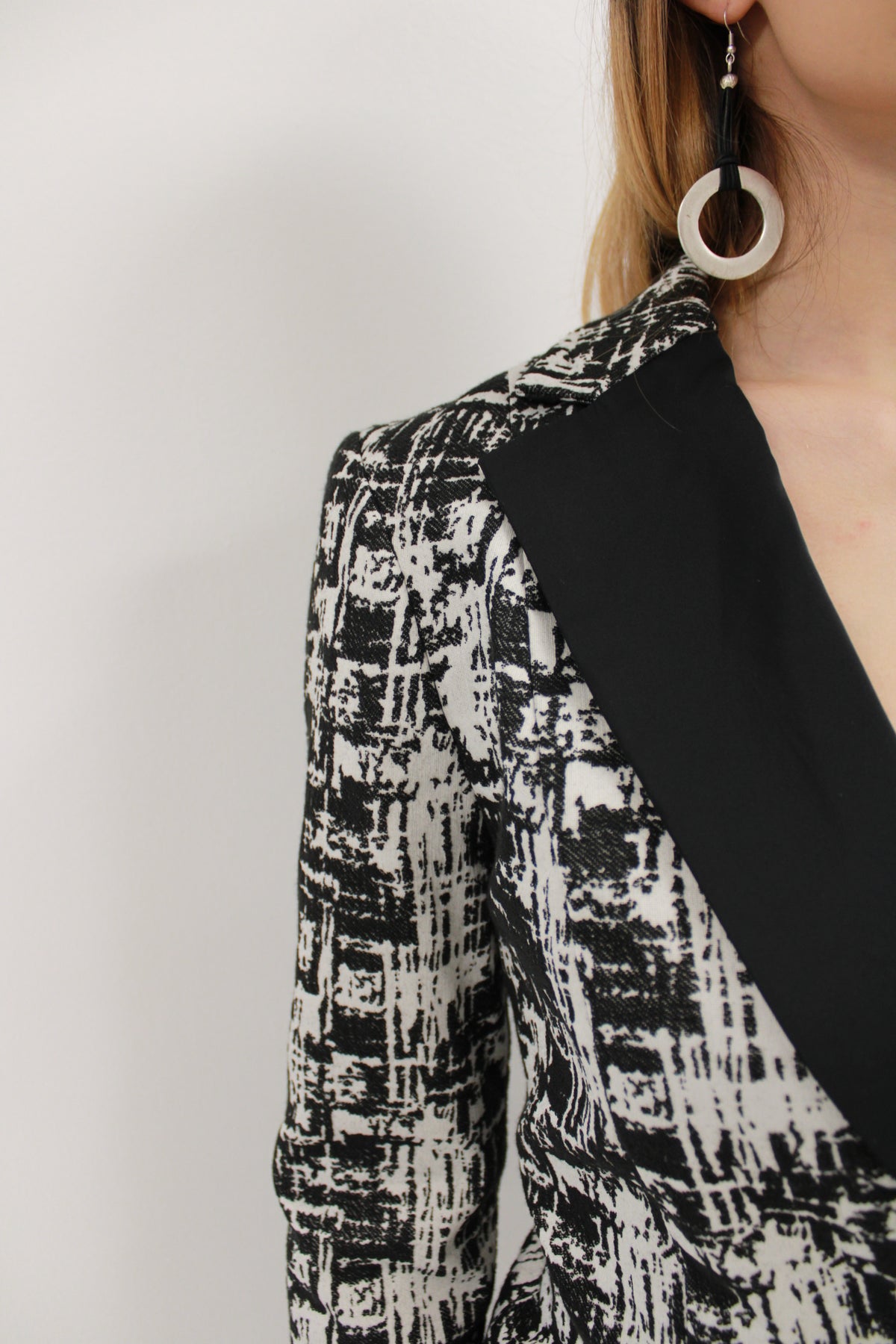 Jacquard Blazer with Contrast Lapel by Joeffer Caoc