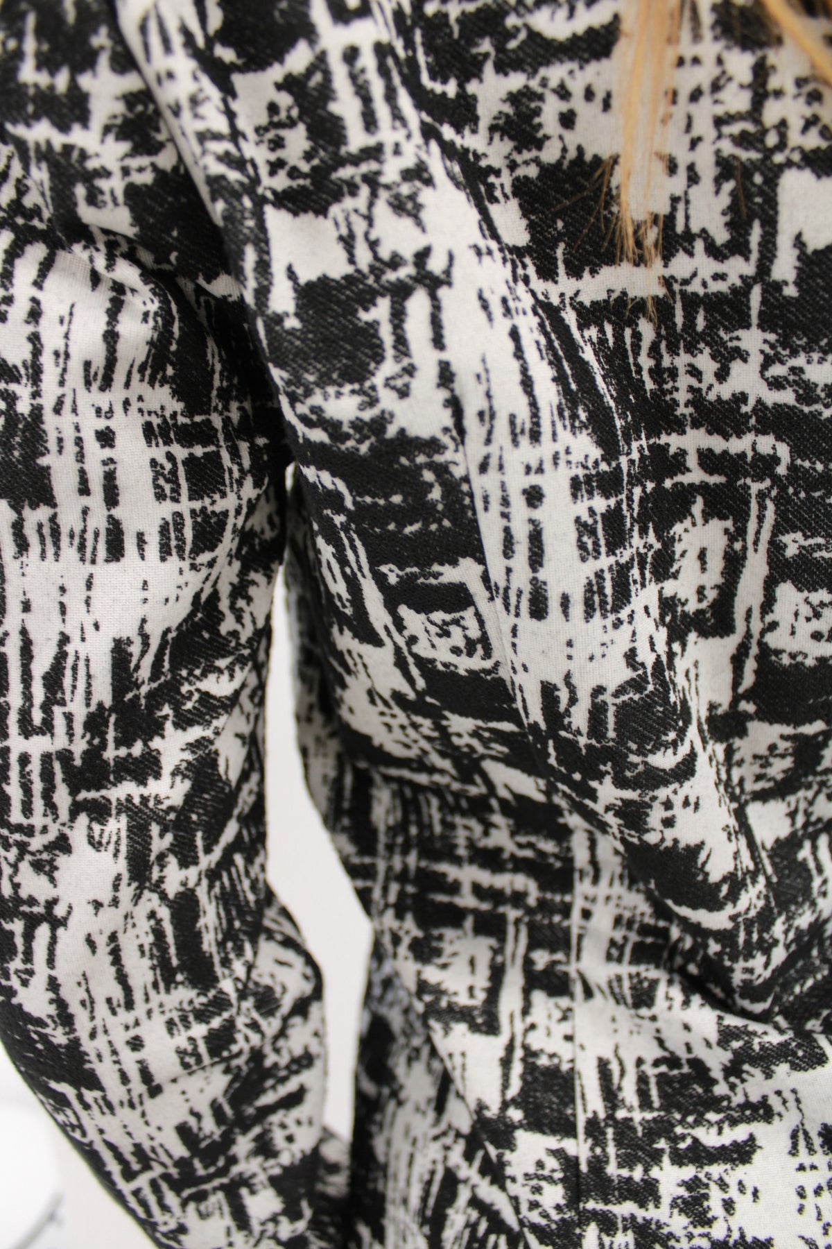 Jacquard Blazer with Contrast Lapel by Joeffer Caoc